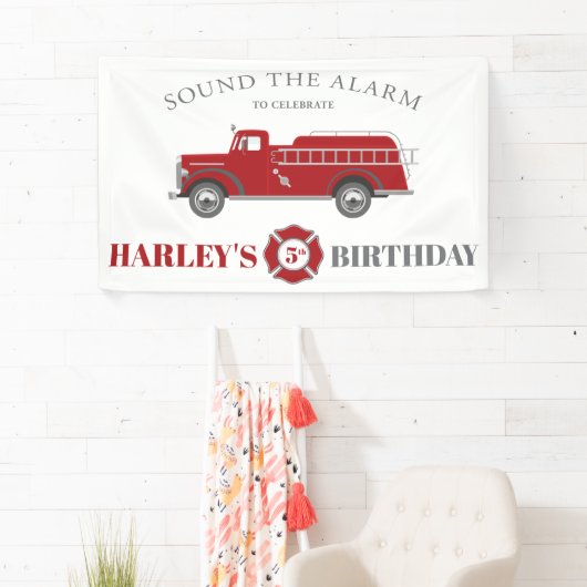 警報トラック誕生日パーティーを任意の年齢で鳴らす 横断幕 (インサイチュ)