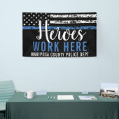 警察のヒーローがここにブルーラインアメリカ国旗を掲げる 横断幕 (トレードショー)