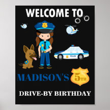 警察の歓迎パーティーのサイン女の子警察官のサイン