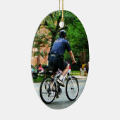 警察の自転車パトロール セラミックオーナメント (右)