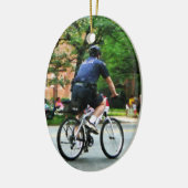 警察の自転車パトロール セラミックオーナメント (左)
