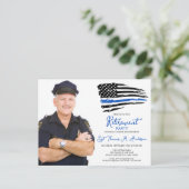 警察の薄い青い線のパーソナライズ写真の退職 インビテーションポストカード (スタンド正面)