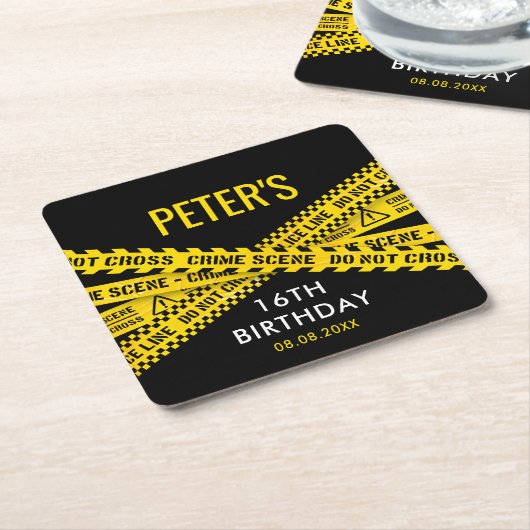 警察の誕生日と黄色の犯罪現場のテープ スクエアペーパーコースター (アングル)