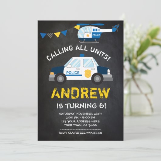 警察の誕生日の招待状、黒板の背景 招待状 (スタンド正面)