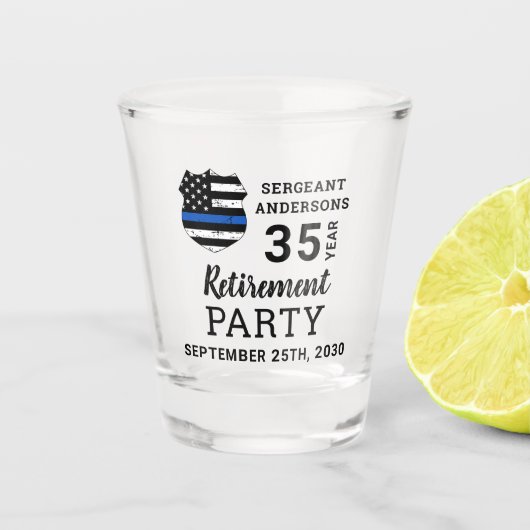 警察の退職後パーソナライズされたの細いブルーライン ショットグラス (正面)