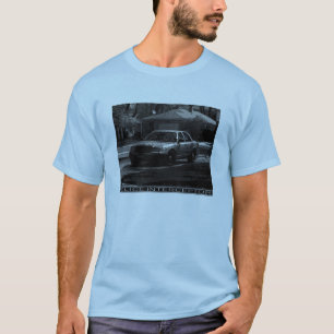 警察の障害物のTシャツ Tシャツ