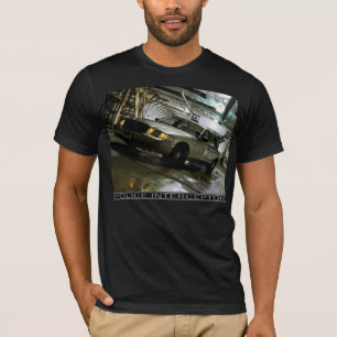 警察の障害物のTシャツ Tシャツ
