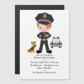警察をテーマにしたジンジャーボーイ誕生日パーティー マグネット招待状 (正面/裏面)