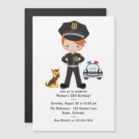 警察をテーマにしたジンジャーボーイ誕生日パーティー マグネット招待状 (正面/裏面)