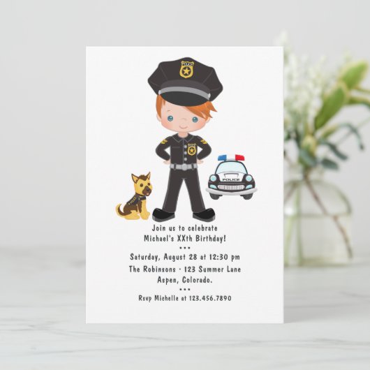 警察をテーマにしたジンジャーボーイ誕生日パーティー 招待状 (スタンド正面)