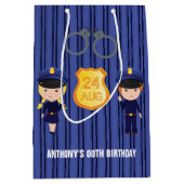 警察をテーマにした誕生日パーティーゲストサンキュー ミディアムペーパーバッグ (正面)