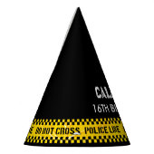 警察パーティーの装飾に使える黄色の「立ち入り禁止」テープ パーティーハット (左)