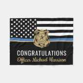 警察学校の卒業式の細いブルーライン国旗 フリースブランケット (正面(横))