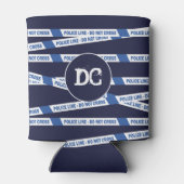 警察官のおもしろい犯罪現場がテープを横切らない 缶クーラー (裏面)