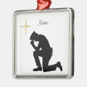 警察官のクリスマス装飾品にひざまずく メタルオーナメント (左)