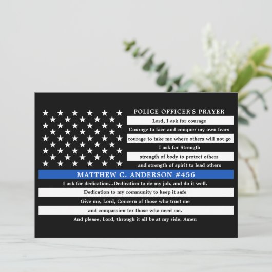 警察官の祈りの言葉パーソナライズされた薄いブルーライン サンキューカード (スタンド正面)