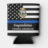 警察官の退職の薄い青い線のロゴ 缶クーラー (正面)