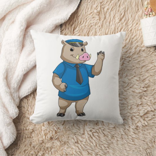 警察帽を被って警察官のように威張る クッション (ブランケット)