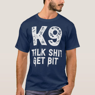 警察犬のハンドラーMalinois German Sheperd Tシャツ
