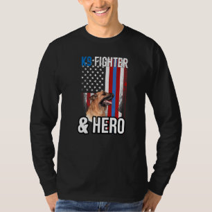 警察犬の母シェパード犬かわいい母4 Tシャツ