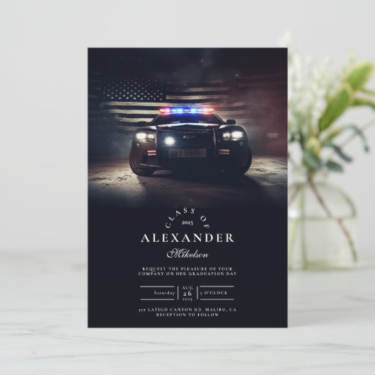 警察車がアメリカ国旗の卒業式を点灯 招待状 (スタンド正面)