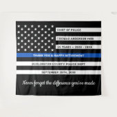 警察退職金パーソナライズされた薄ブルーライン国旗 タペストリー (正面(横))