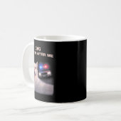 警察風の面白猫自撮りミーム グラフィック コーヒーマグカップ (正面左)