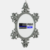 警察-誇り高い警察のお母さん スノーフレークピューターオーナメント (左)