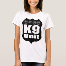 警察K9の単位の黒のバッジ犬の足 Tシャツ