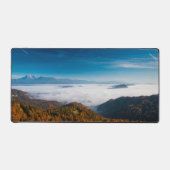谷の秋の山と霧 デスクマット (正面)