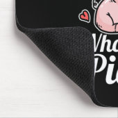 豚が可愛い豚の衣装を大好きな女の子 マウスパッド (コーナー)