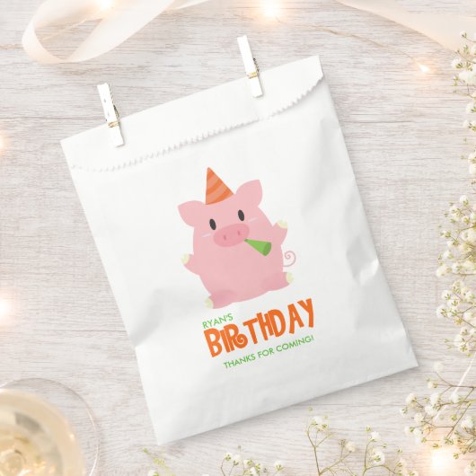 豚よくはしゃぐ子の誕生日パーティー フェイバーバッグ (クリップ留めされた状態)