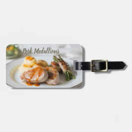 豚メダリオンテンダーロインにジャガイモと豆を添えた ラゲッジタグ