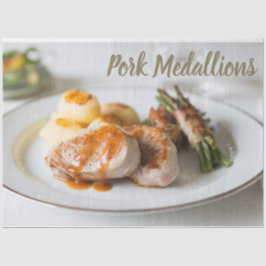 豚メダリオンテンダーロインにジャガイモと豆を添えた 薄葉紙