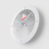 豚飛んでいるが羽を成長 ラウンド壁時計 (傾斜)