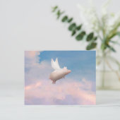 豚飛んでいる葉書 ポストカード (スタンド正面)