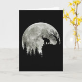 象が山に立って不気味なハロウィンの月を眺める カード (黄色い花)