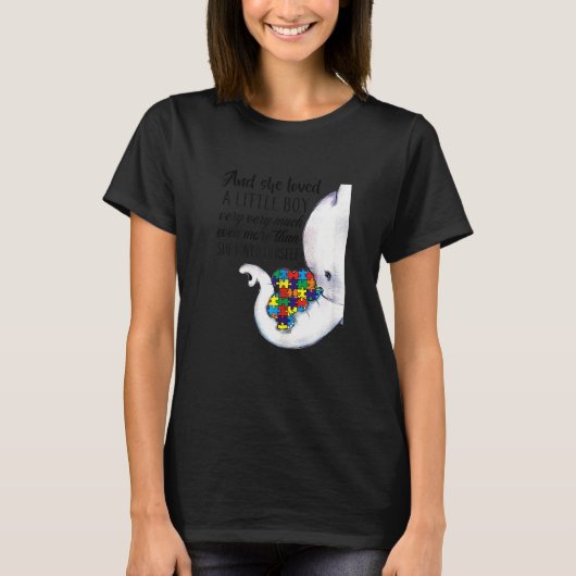 象と彼女は非常に非常に非常に小さな少年を愛した Tシャツ (正面)