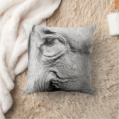 象の目2017年 クッション (ブランケット)