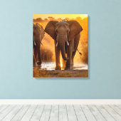 象の群れの水飲み場 キャンバスプリント (インサイチュ (ウッドフロア))