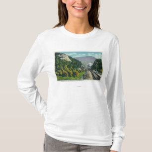 象の頭部及びクローフォードのノッチEntrancの眺め Tシャツ