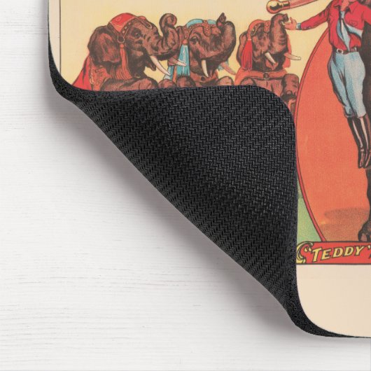 象を女性とトレーナーと一緒に演奏。 マウスパッド (コーナー)