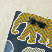 象カラフル象、象の模様、あなたの名前 ビーチタオル (インサイチュ)