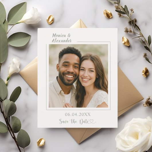 象牙色のサージグリーンの写真付き結婚式の事前案内カード