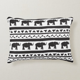象、線、三角形、装飾的なシームレス。 アクセントクッション