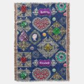 豪華でビクトリアンなジュエリーのブローチの宝石用原石のコラージュ スローブランケット (正面縦)