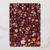 豪華なブルゴーニュのワイルドフラワーモノグラム結婚クレスト 箔招待状 (裏面)