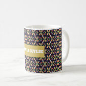 豪華な伝統ソンケットのピクセル刺繍モチーフ コーヒーマグカップ (正面右)