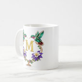 豪華な宝石付きハummingbirdのイニシャルM コーヒーマグカップ (正面左)