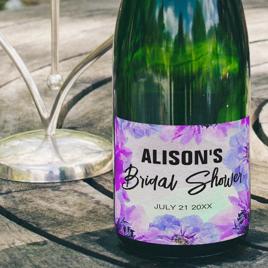 豪華な紫色の水彩花のブライダルシャワー スパークリングワインラベル